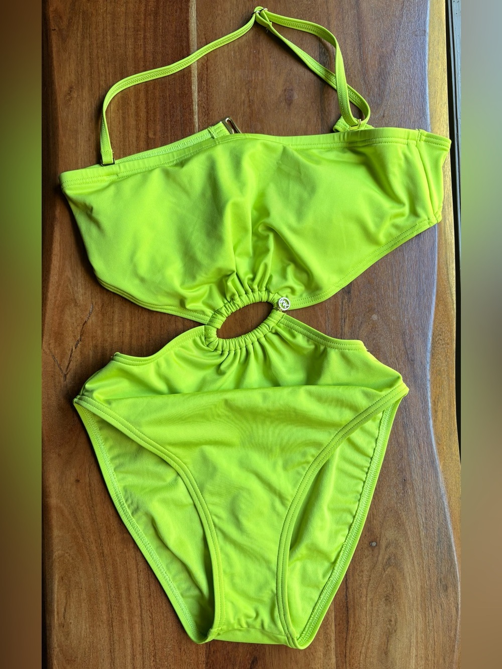 New One Piece Michael kors
Bandeau Swimsuit